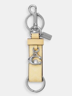 💛 Coach Trigger Snap Bag Charm in Signature Canvas Color Hay